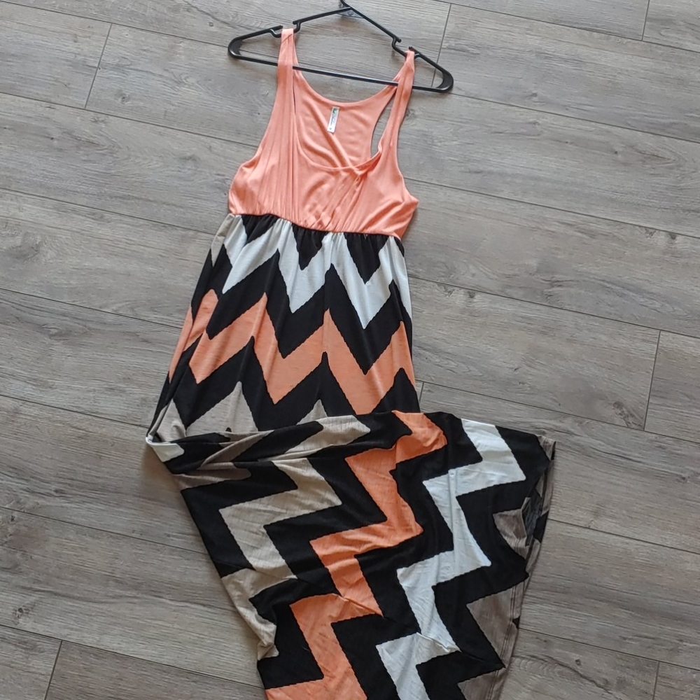 Razor back maxi chevron dress